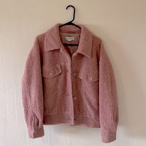 Size small Noize “Miley” Vegan Faux Sherpa Jacket in Rose